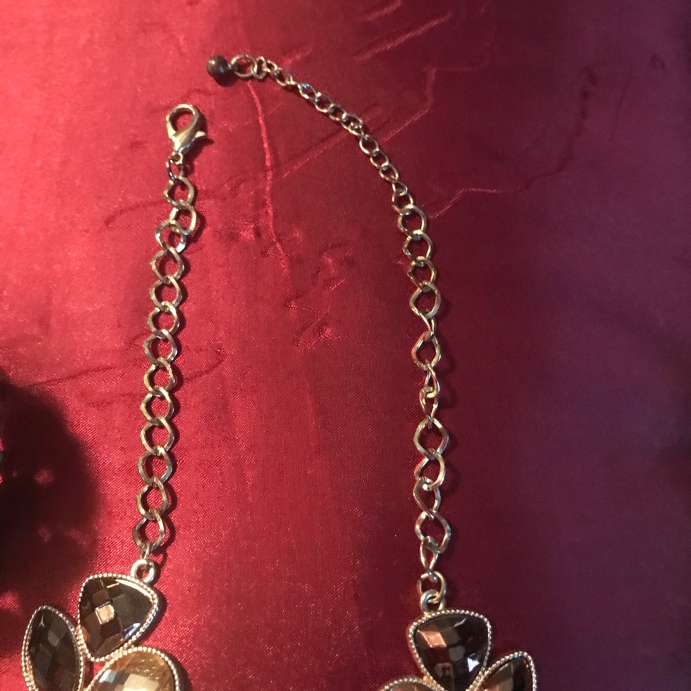 Jewelry - Picture 3 of 3